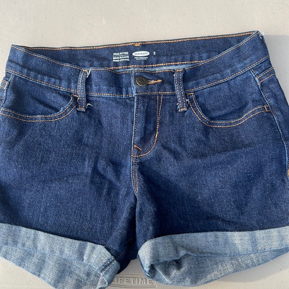 Semi-fitted size 2 - Picture 1 of 3